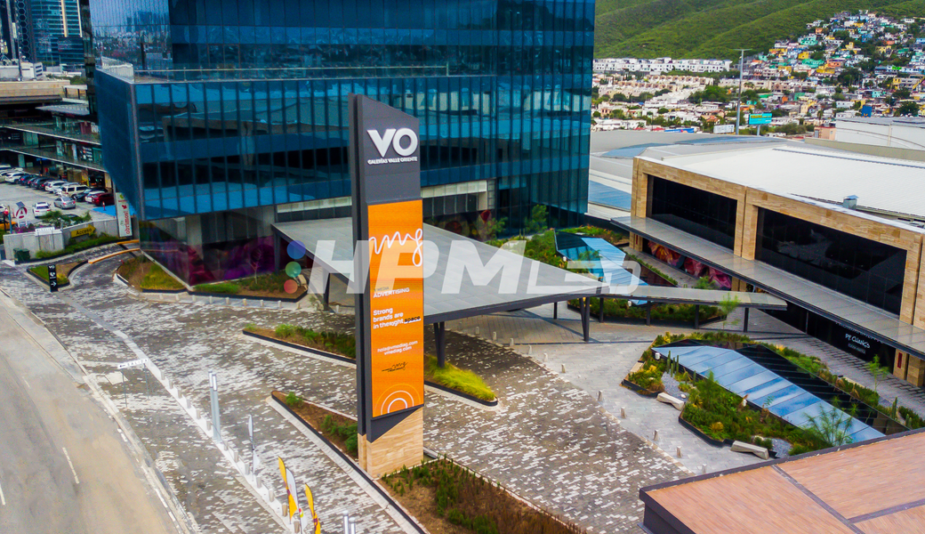 Proyecto Pantalla LED HPMLED Valle Oriente