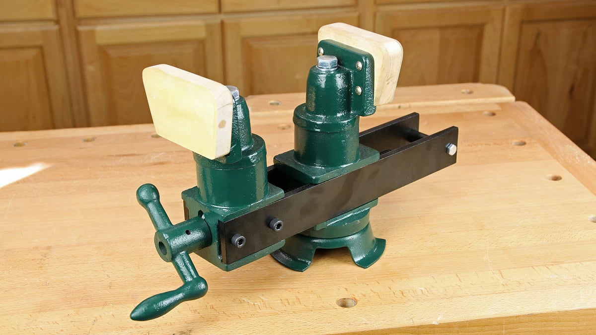 The jaws of the vise can pivot a full 360° so you can get a grip on the most awkward of shapes.