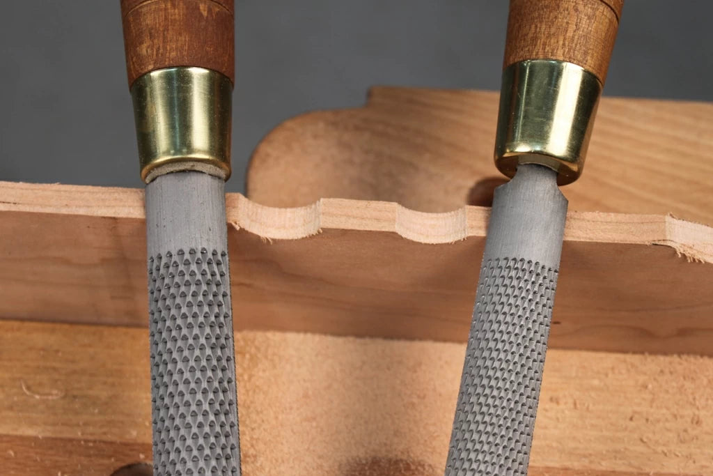 The difference in smoothness of cut between a Narex standard and fine-cut rasp from Infinity Tools