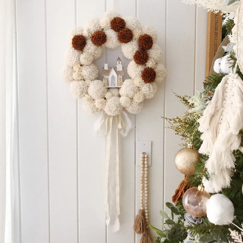 Decorate a wall for christmas