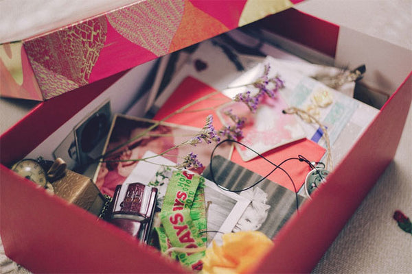 Romantic Gift Ideas for Girlfriend DIY - DIY Memory Box