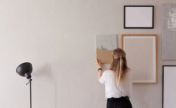 How To Hang A Canvas On The Wall
