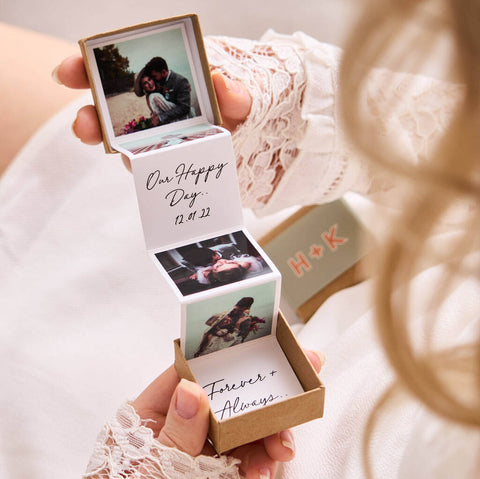 Modern Ideas for 1st Wedding Anniversary Gifts for Wife