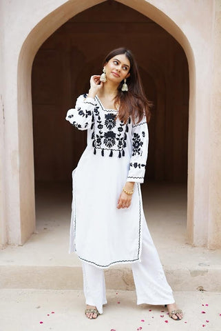 10 Kurti Design Ideas From Top Designers For Your Big Day