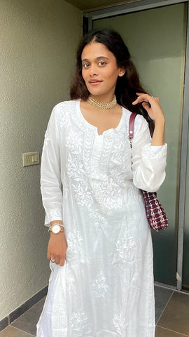 Chikankari kurta in muslin