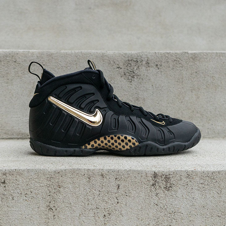 nike foamposite black and gold 218