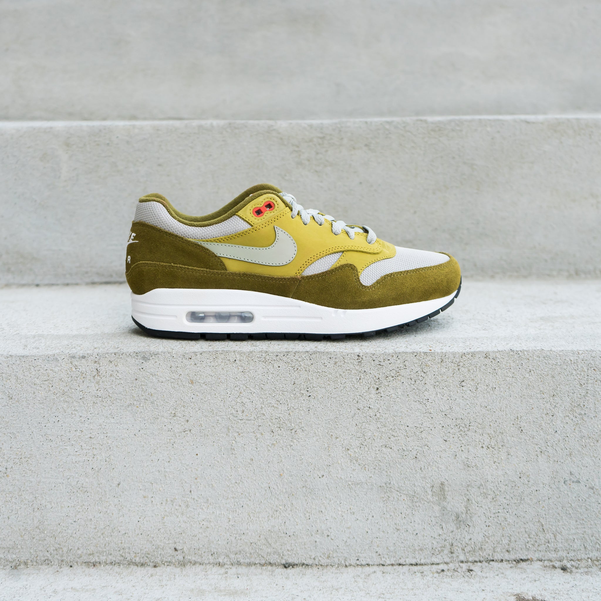 Nike Air Max 1 Premium \