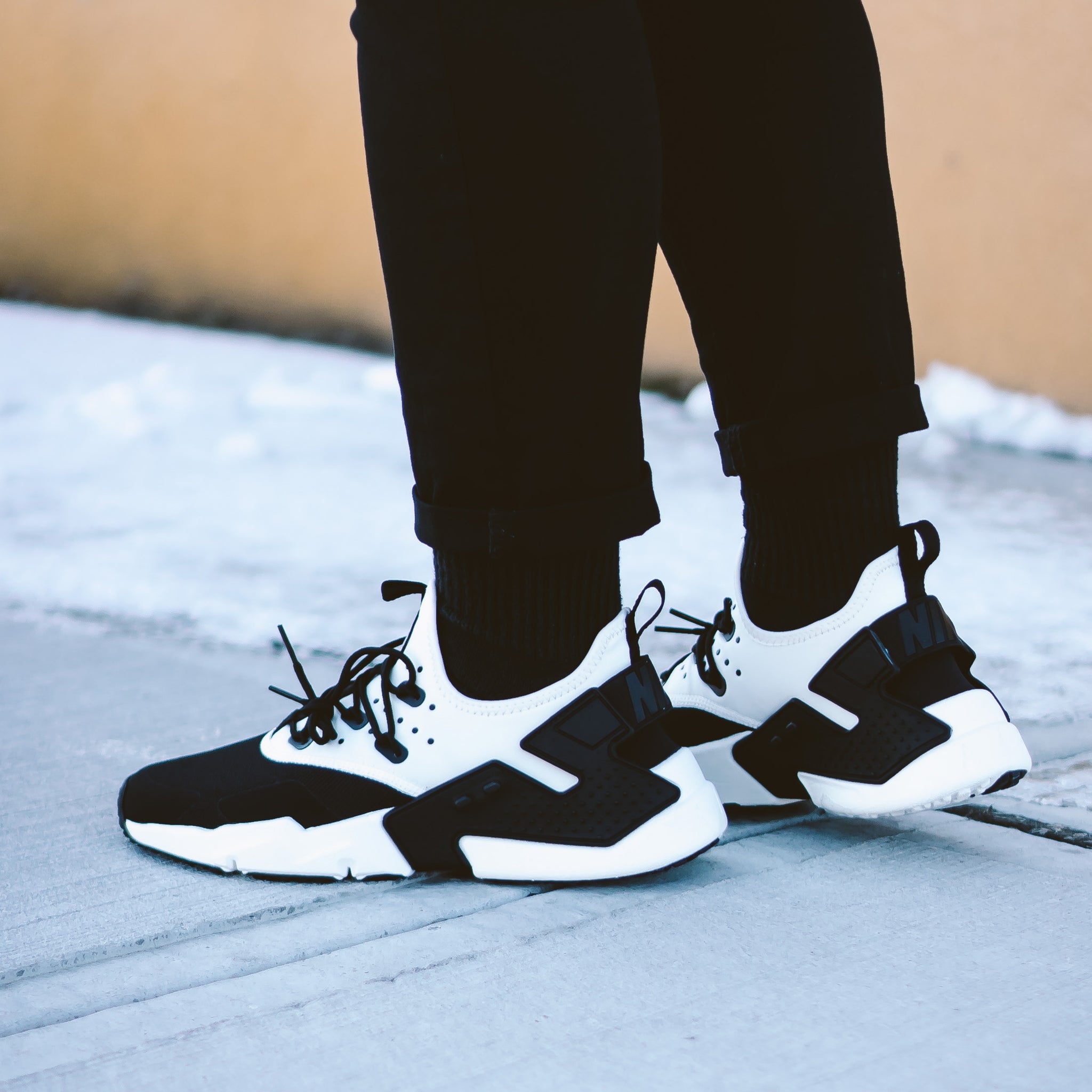 nike air huarache run drift