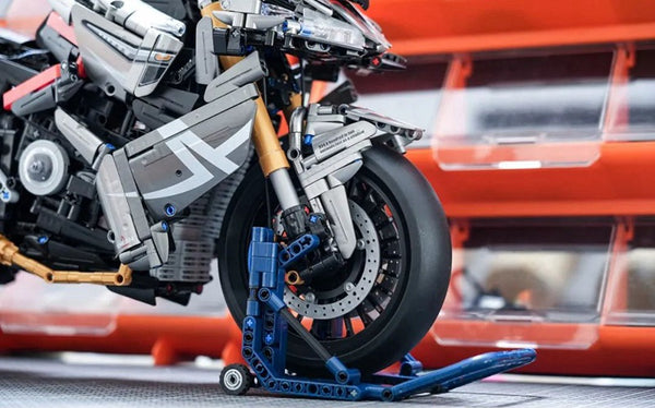 AoBrick Motorcycle 1:5 Scale GSX 1300 BK