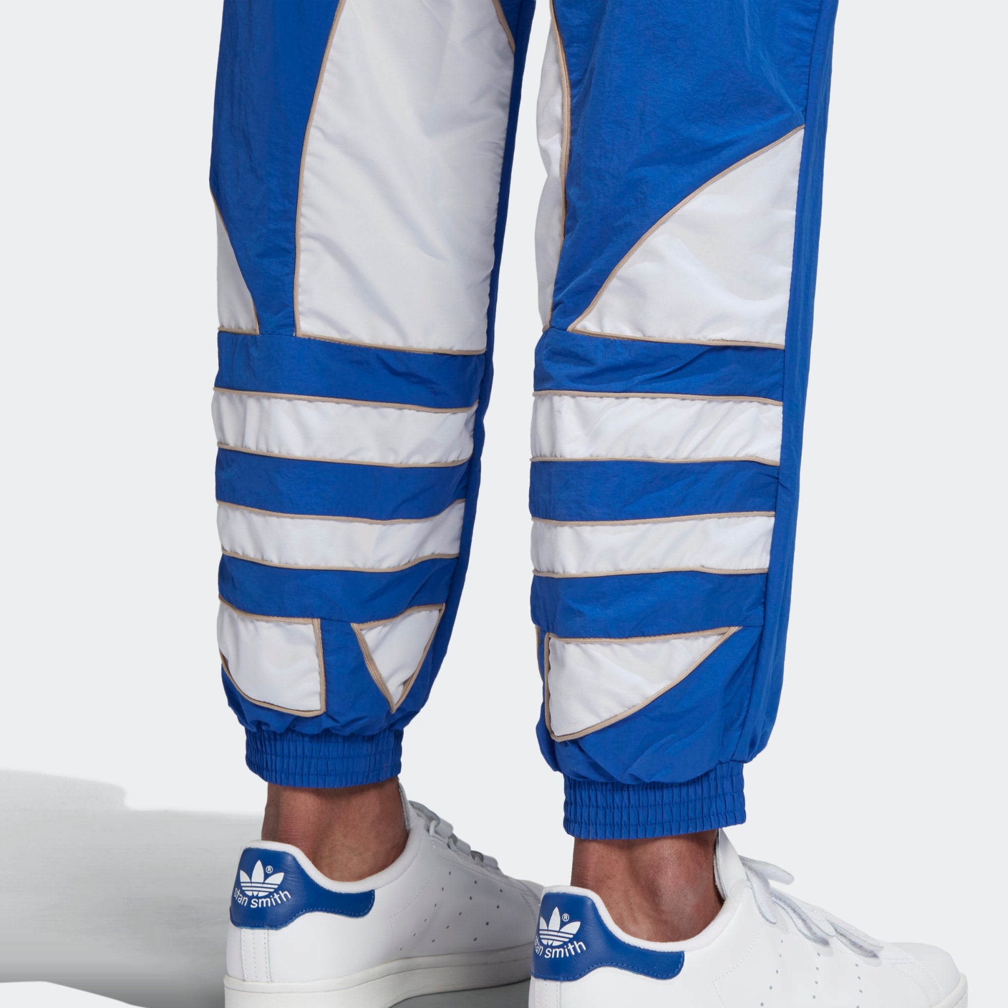 En el nombre Transporte heroína Adidas Originals Hombres Big Outline Trefoil Track Pant - Azul GE0817 -  Trade Sports
