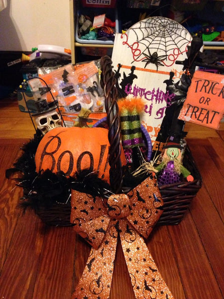 Halloween Gift Baskets for Adults, Halloween Gifts, Boo Box, Halloween  Party in Box, Halloween Teacher Gift, Halloween Spa Box, Treat Boxes 