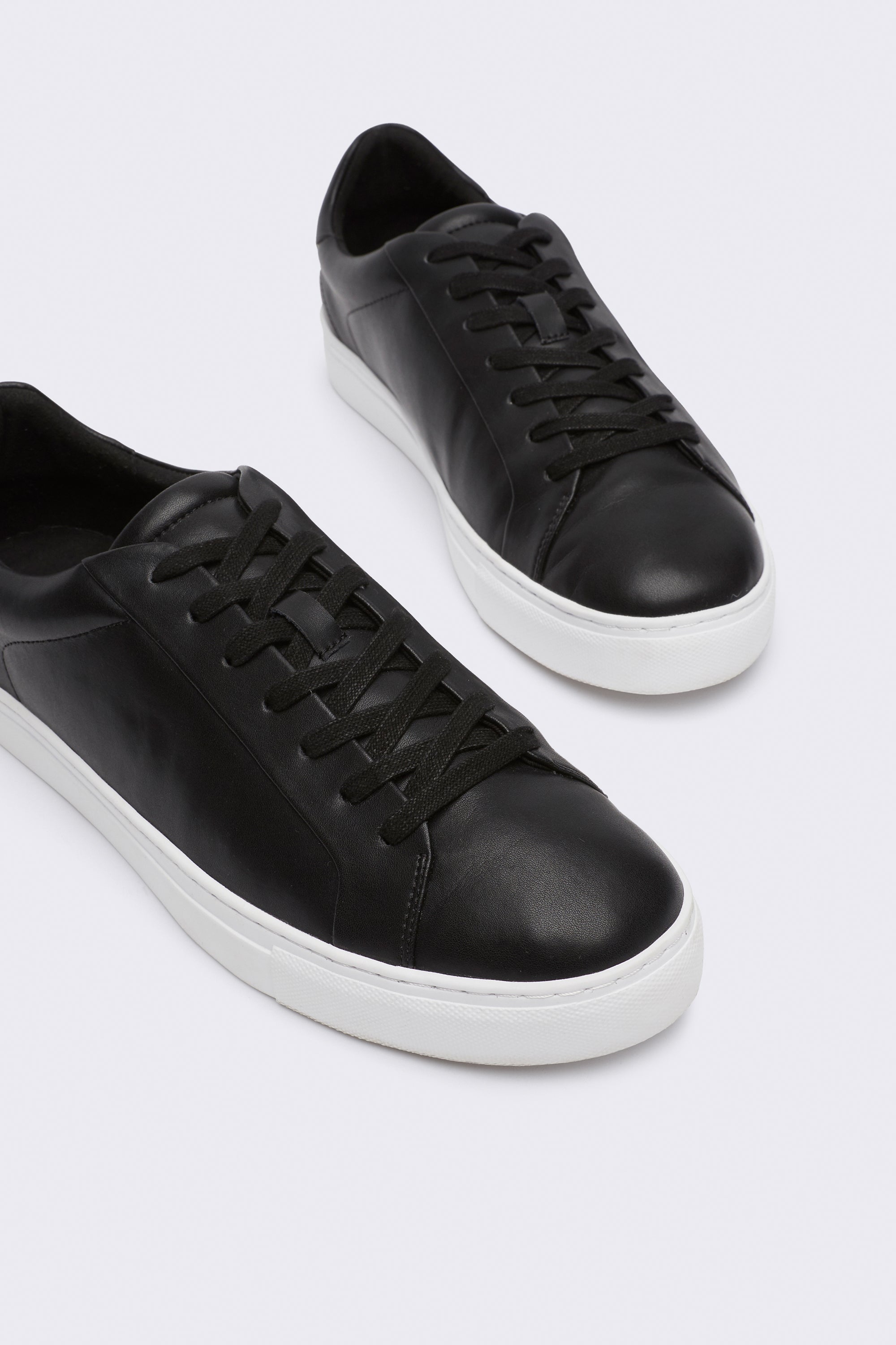 Lucas Leather Sneaker