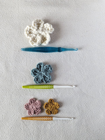 Crochet Daisy varying yarn weights