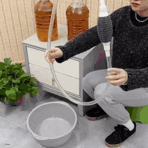 משאבה ידנית לשאיבה וניקוי האקווריום