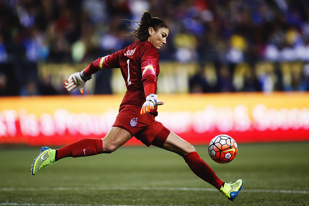 Hope Solo Playing Poster - My Hot Posters