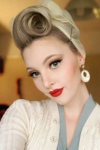 Vintage-Inspired Victory Rolls