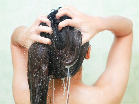 hot water makes hair frizzy