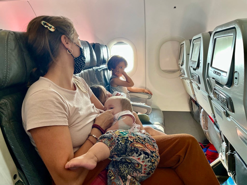 famille en avion