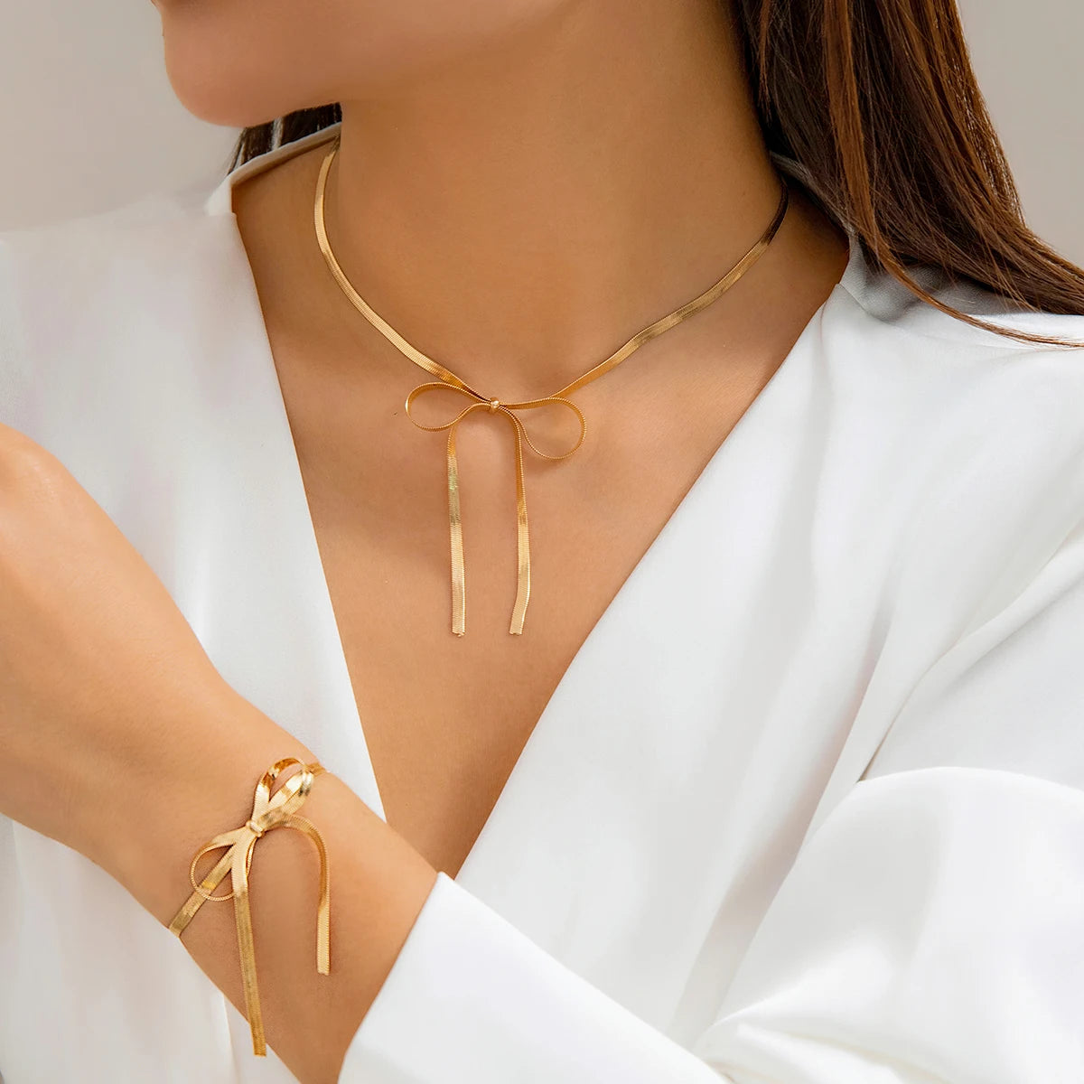 Snake Chain Short Necklace Creative Bow Choker