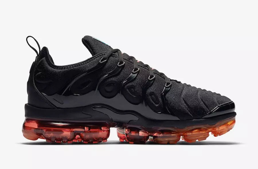 Vapormax Plus Black Orange Red Running shoes