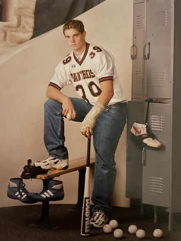 a much younger Brooks with frosted tips