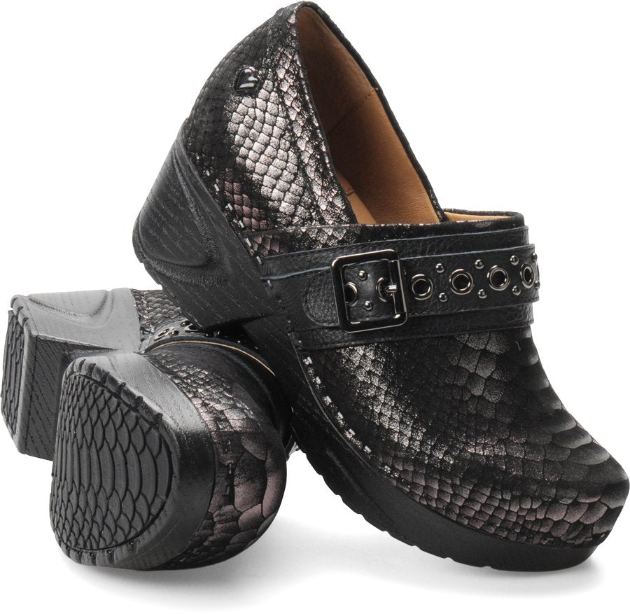 crocs sanrah black