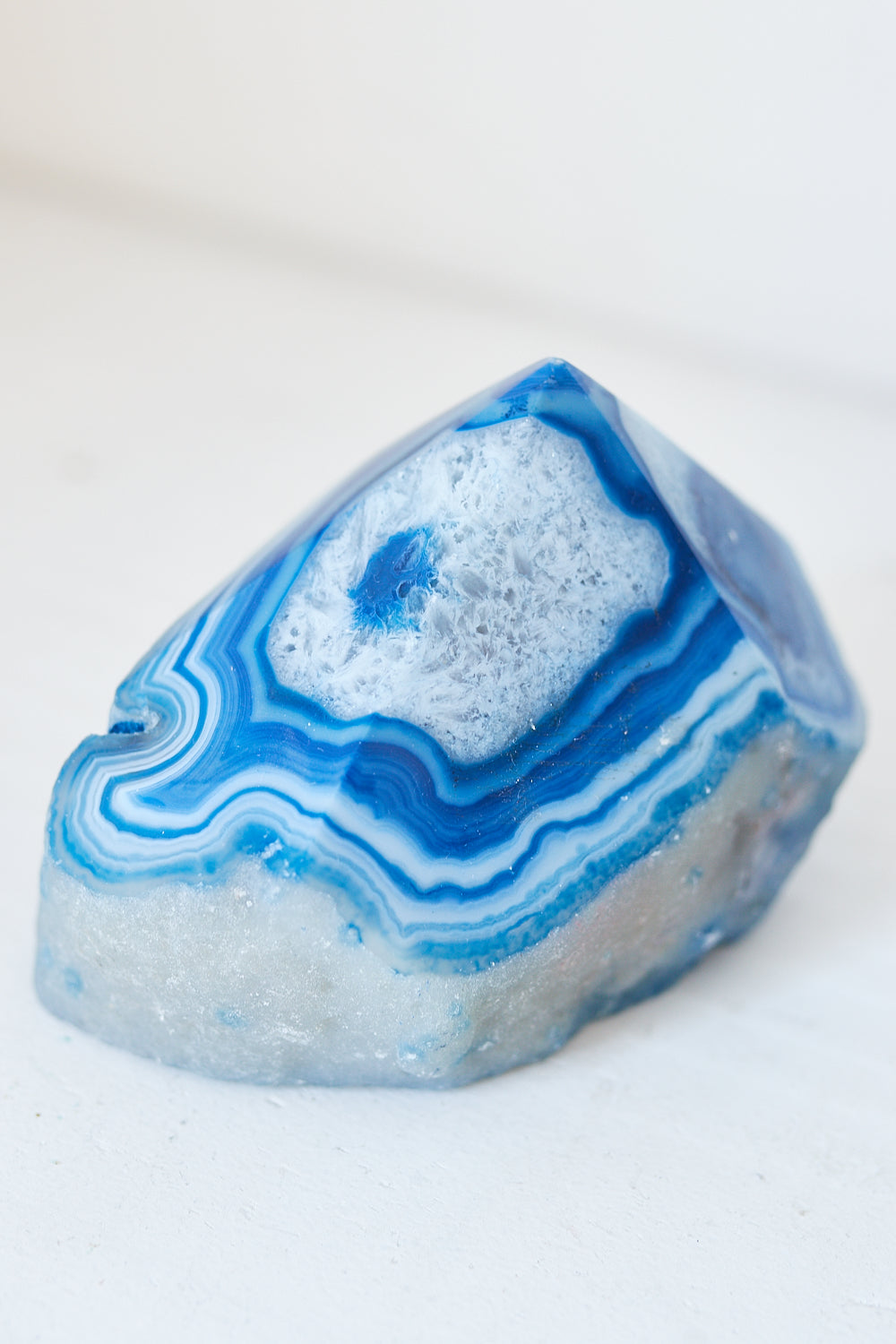 blue agate properties