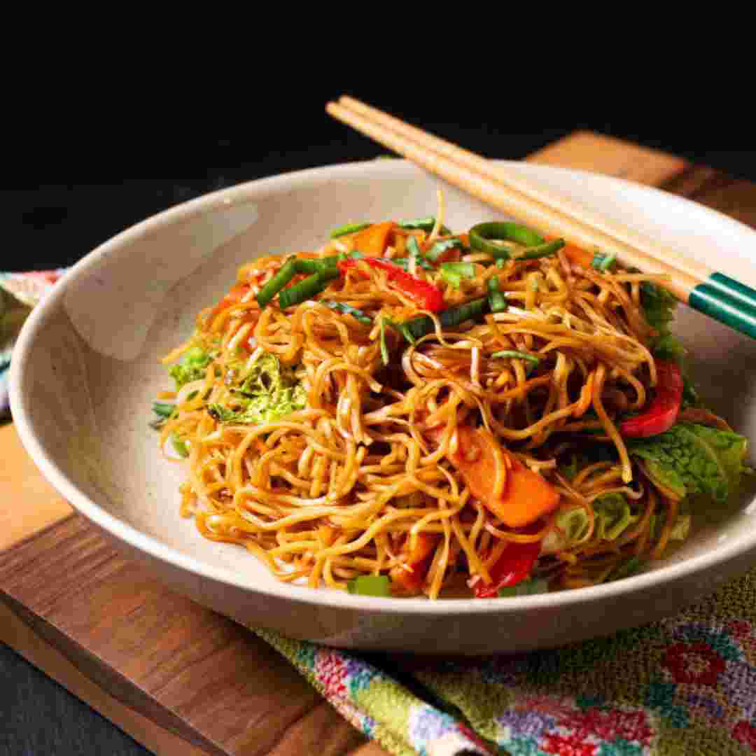 Mother’s Day Asian Food Ideas: 15 Mouthwatering Recipes for Lunch, Dinner, and Dessert! Mie Goreng 