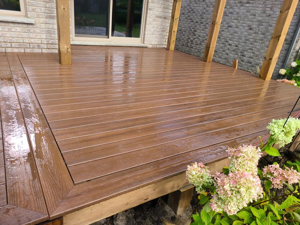 Backyard Deck with Landscaping - London Ontario