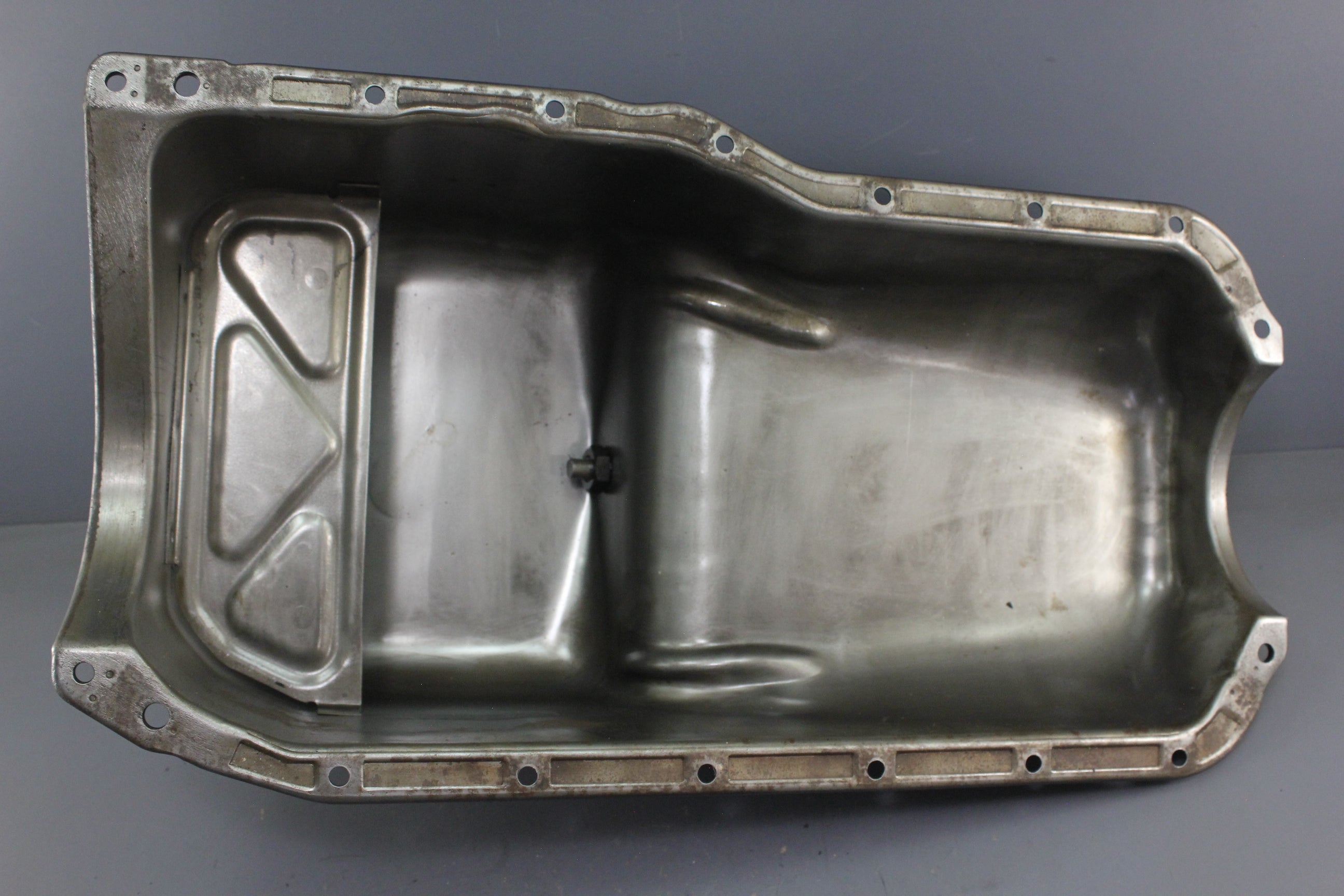 MerCruiser 52583A1 Alpha One Oil Pan Basin Reservoir 120hp 140hp 2.5L 3.0L Drain