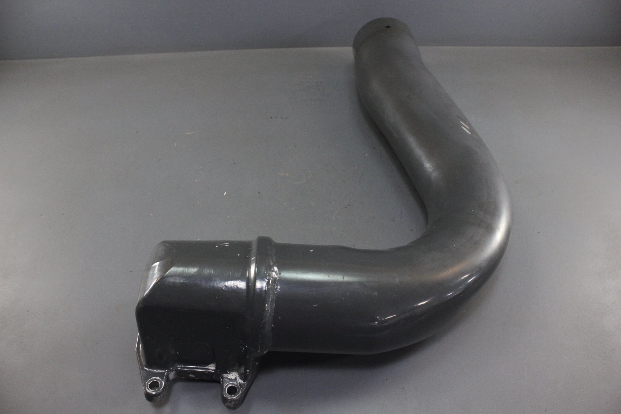 OMC Cobra 985817 0985817 0985767 3.0L 140hp Exhaust Pipe Down J Tube 1989 Style