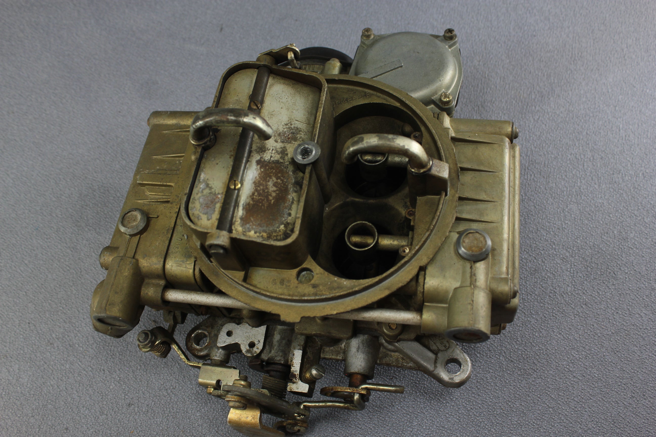 OMC 0982513 Stringer V8 Ford 351 5.8L 250hp Holley 4-Barrel Carb Carburetor 1979