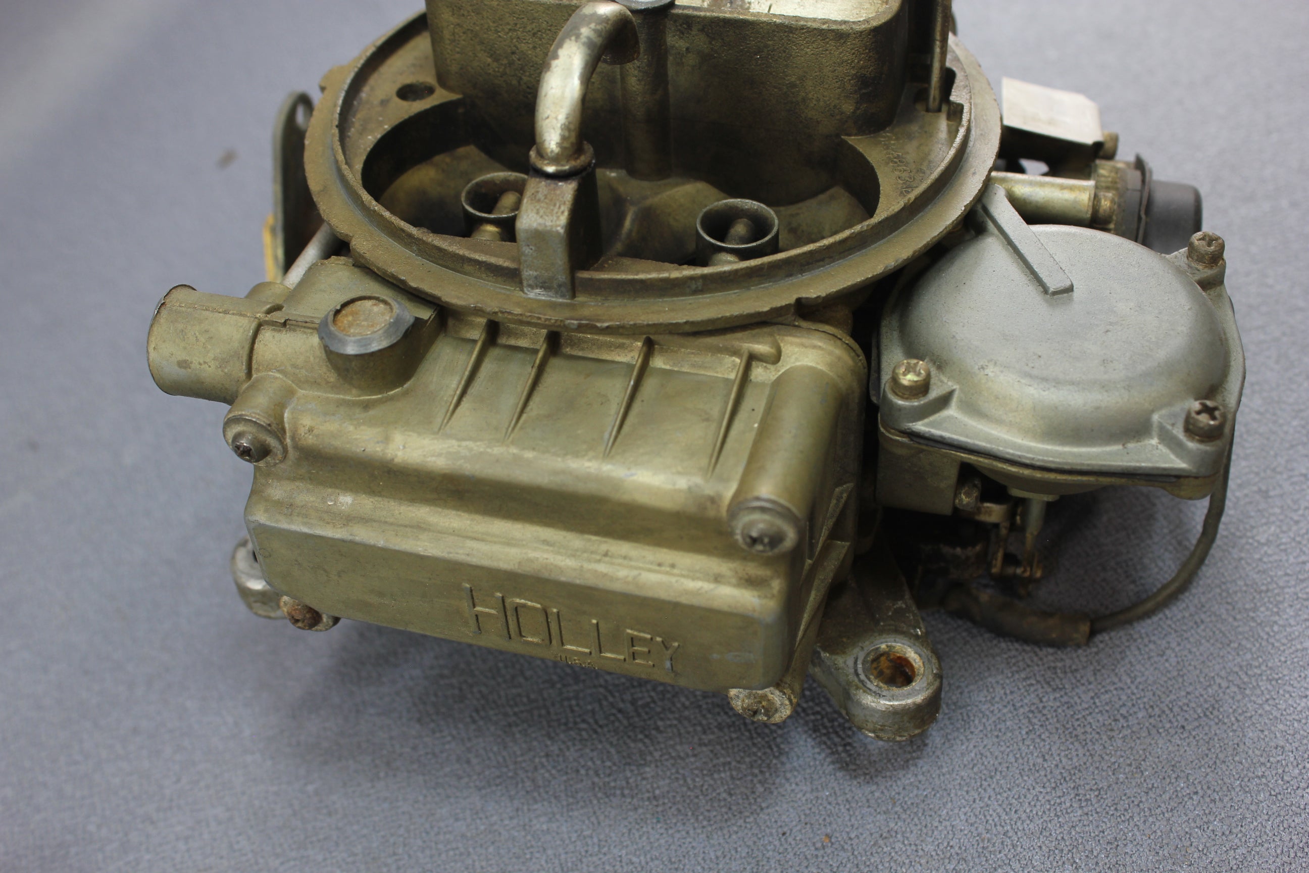 OMC 0982513 Stringer V8 Ford 351 5.8L 250hp Holley 4-Barrel Carb Carburetor 1979