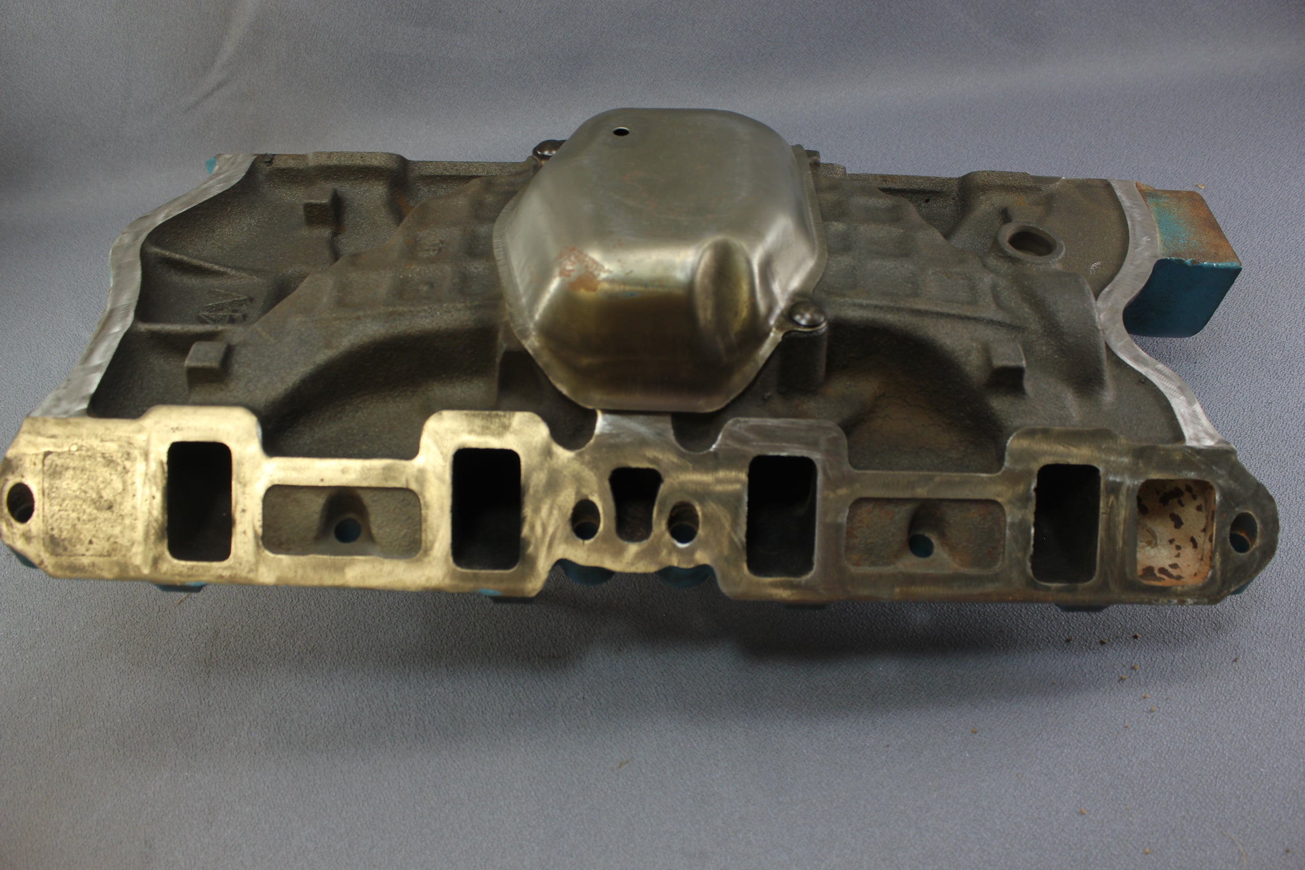 OMC Ford D7JE-9425-BA 250h 5.8L 351 Stringer 4-Barrel Intake Manifold Cobra 1979