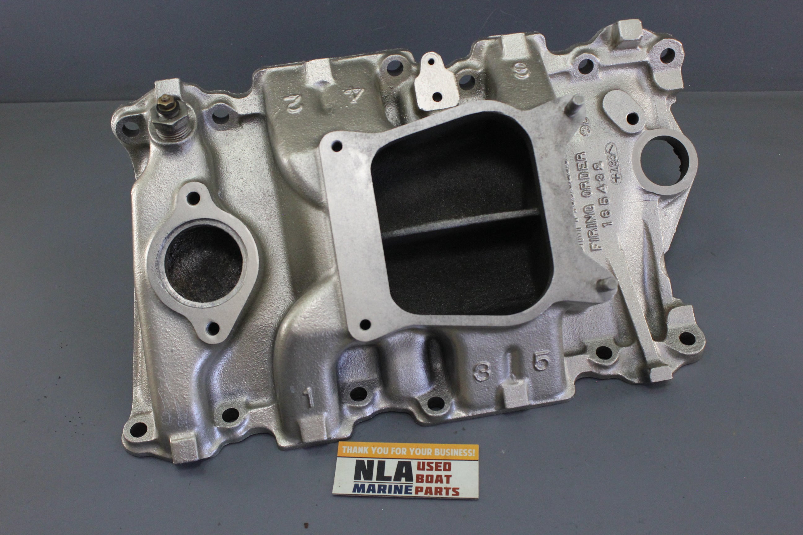 OMC 0983874 GM 14095286 4BBL Intake Manifold 3.8L 4.3L V8 Non-Vortec 12-Bolt