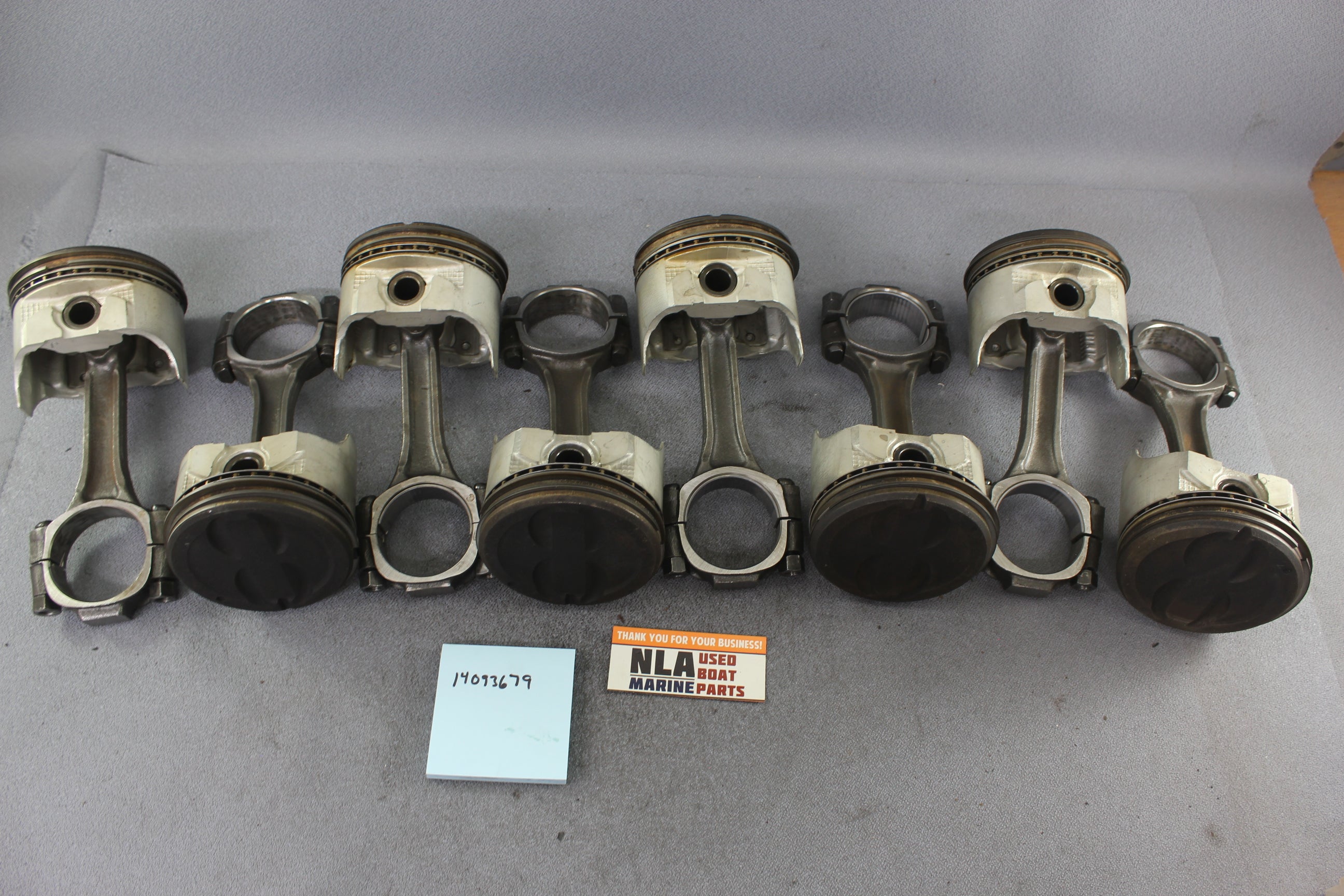 MerCruiser GM Chevy 14093679 5.7L 350 V8 Piston Connecting Rod Set 1987-1995