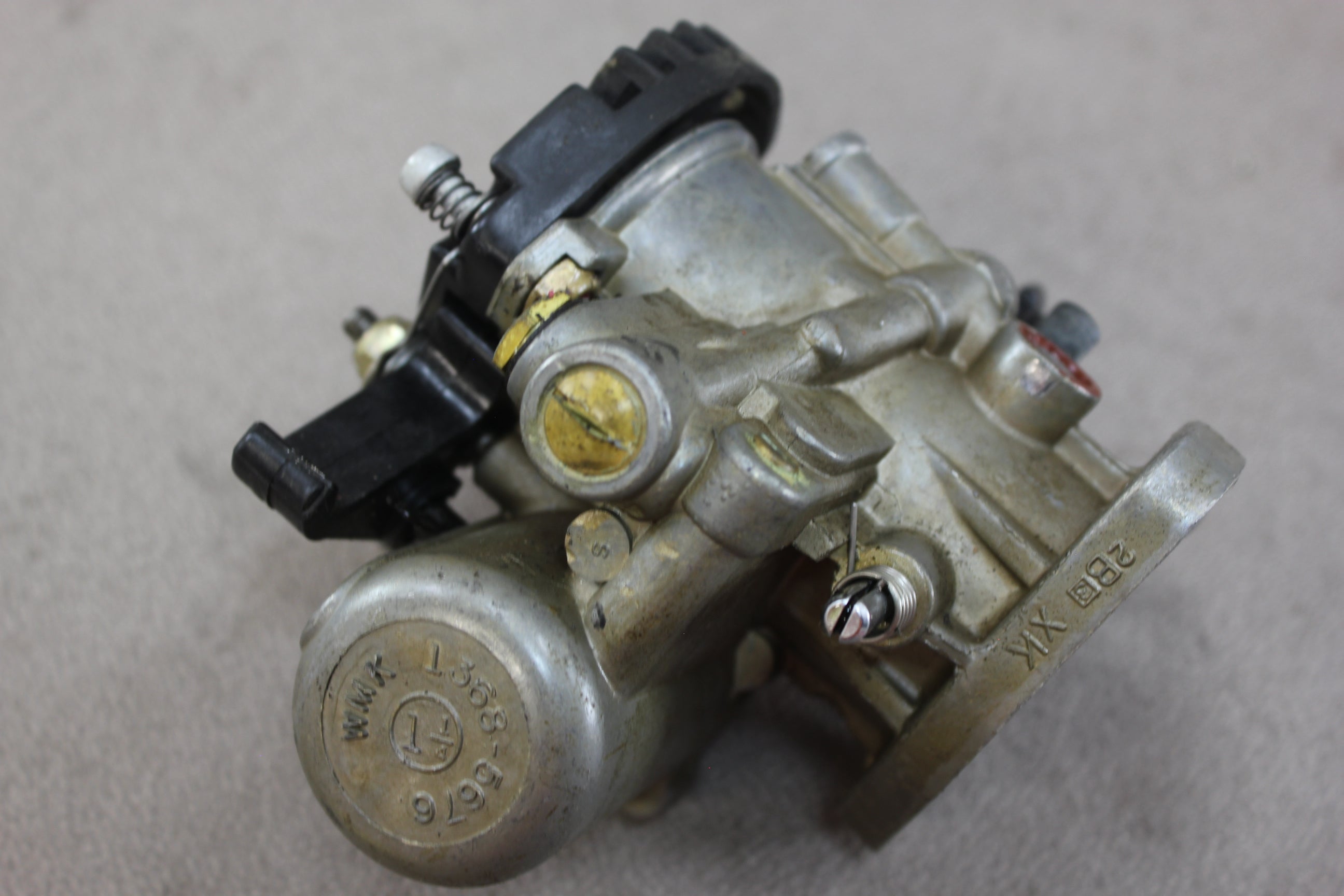 Mercury 1368-7226A19 Carb Carburetor 35hp Outboard FOR PARTS 38-1-2157 1988