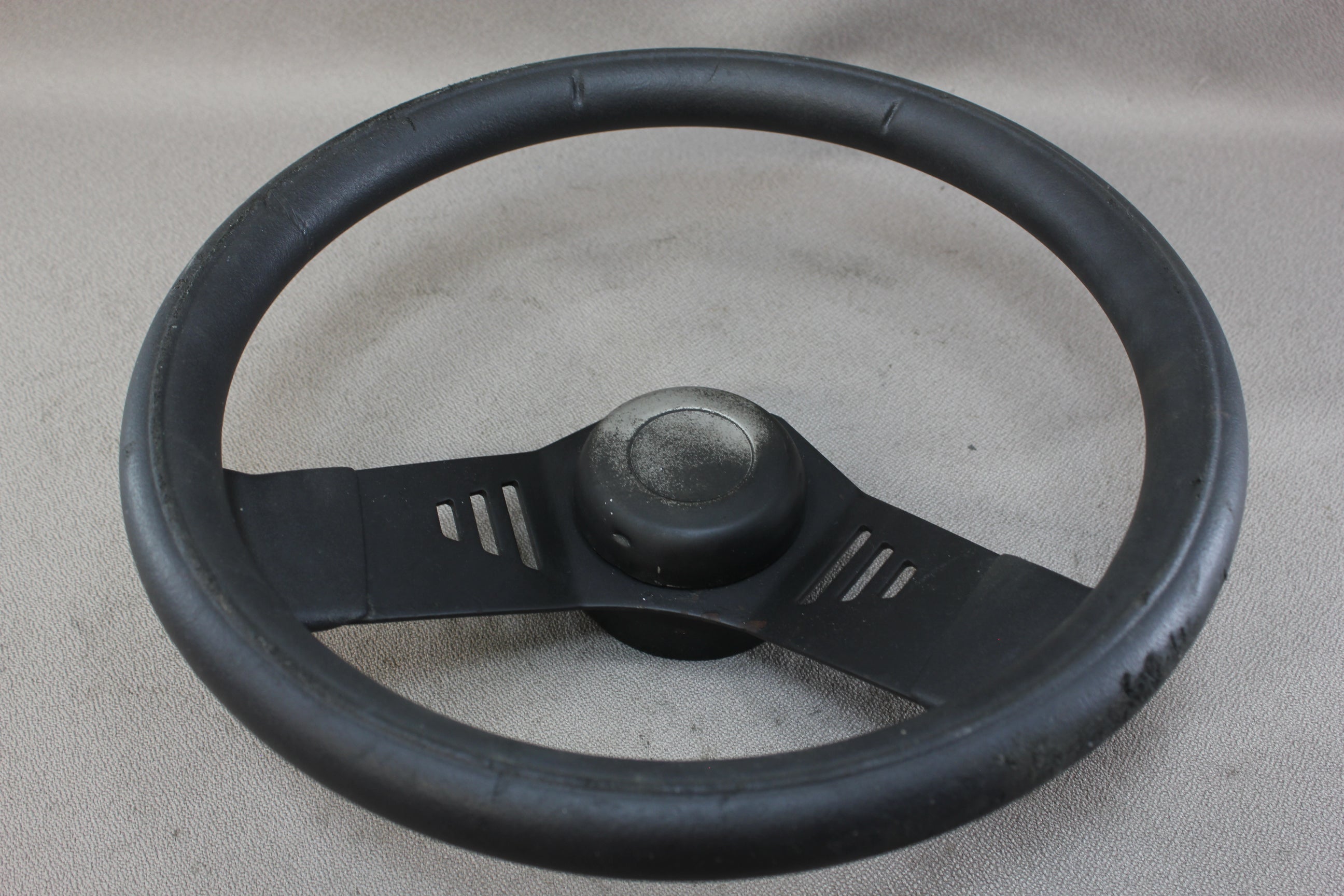 Boat Steering Wheel Rubber Grip Handle 2-Spoke Black Metal Cap Cover Helm