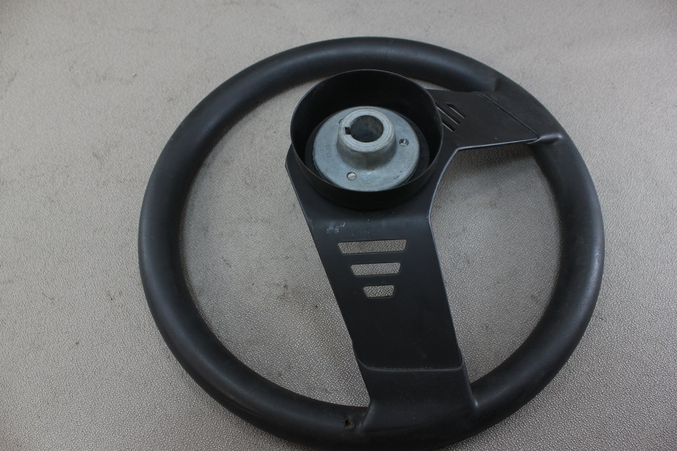 Boat Steering Wheel Rubber Grip Handle 2-Spoke Black Metal Cap Cover Helm