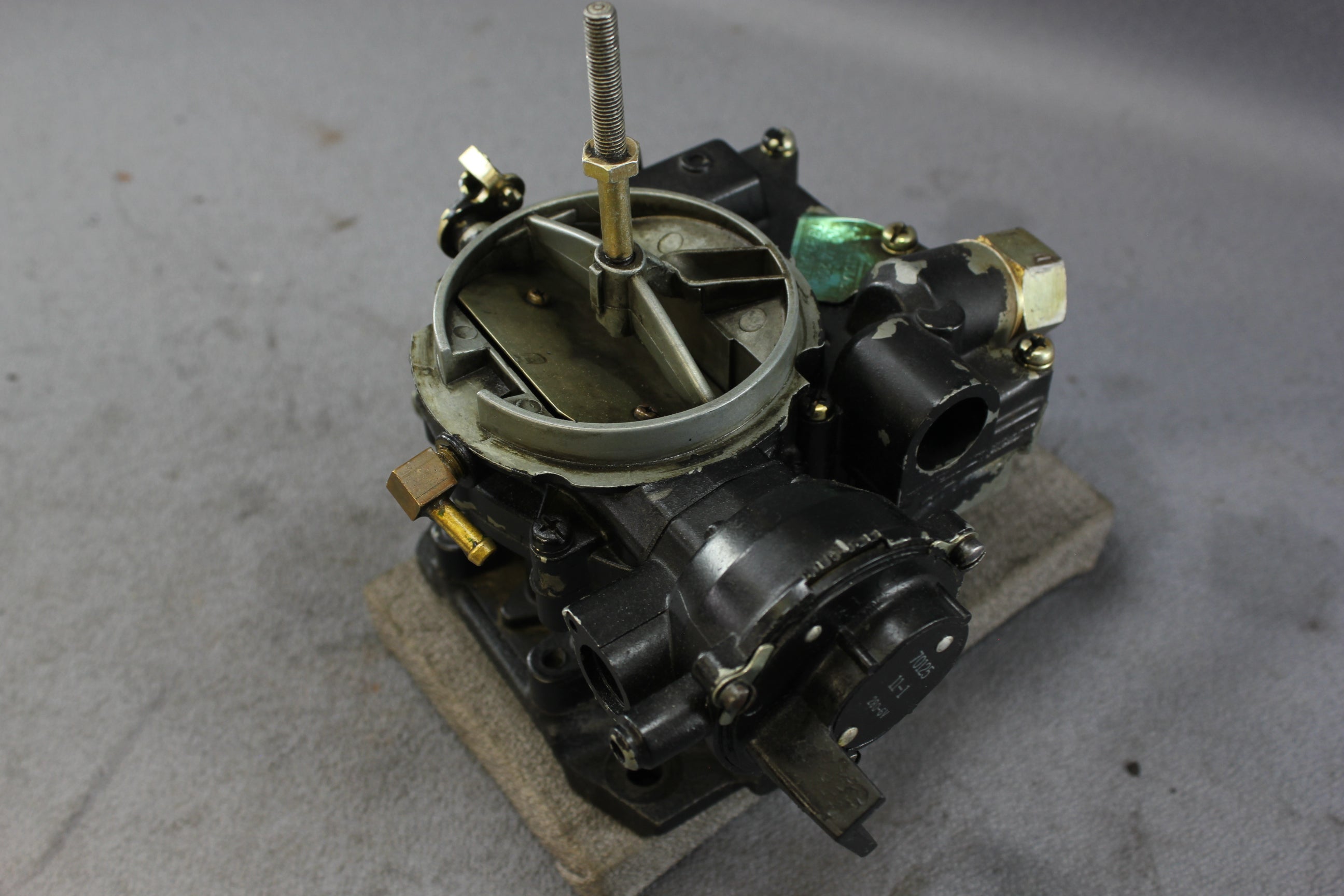 MerCruiser 1389-9670A2 3310-806082A2 200hp V8 Carb Carburetor MerCarb 1987-90