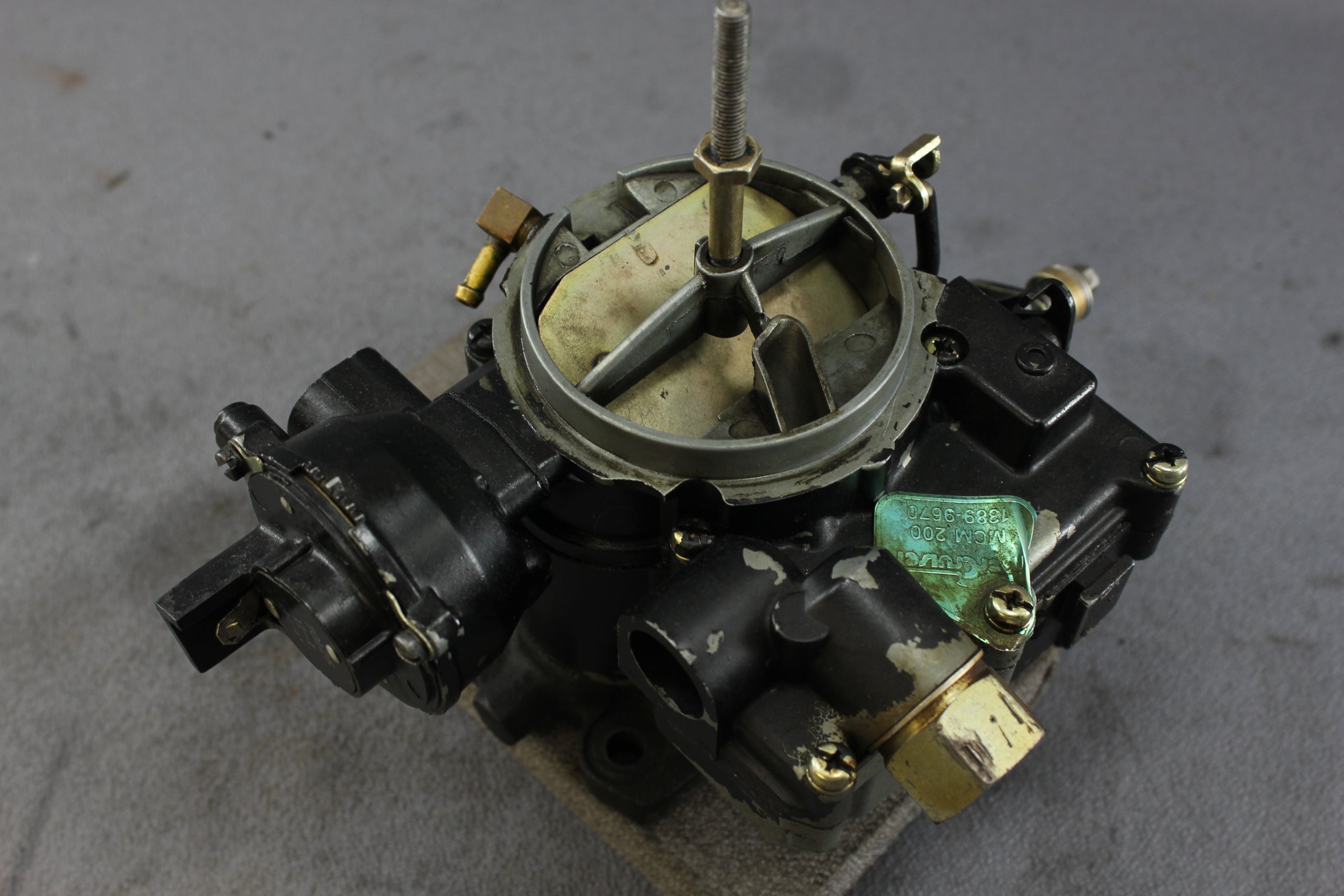 MerCruiser 1389-9670A2 3310-806082A2 200hp V8 Carb Carburetor MerCarb 1987-90