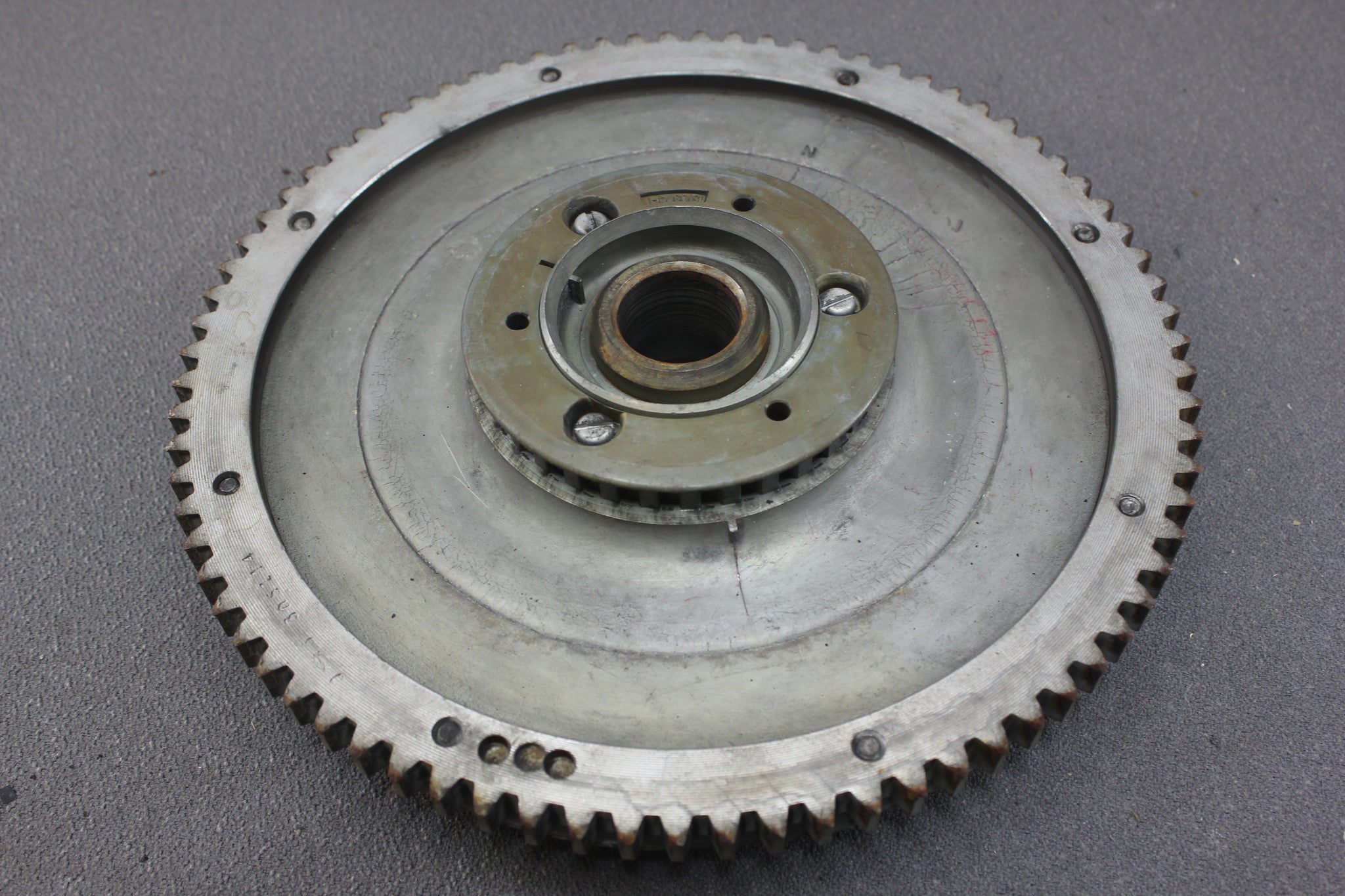 Evinrude Johnson Outboard 1963 75hp Speedifour V4 Flywheel 580241 305114 Recoil