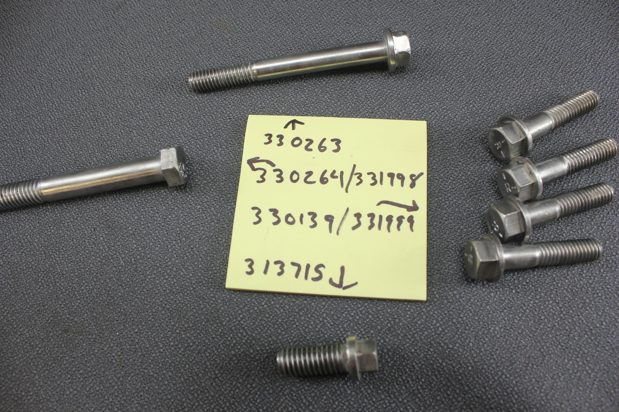 OMC Stringer Cobra 1984-1993 Gearcase Lower Unit Upper Lower Mounting Bolt Set