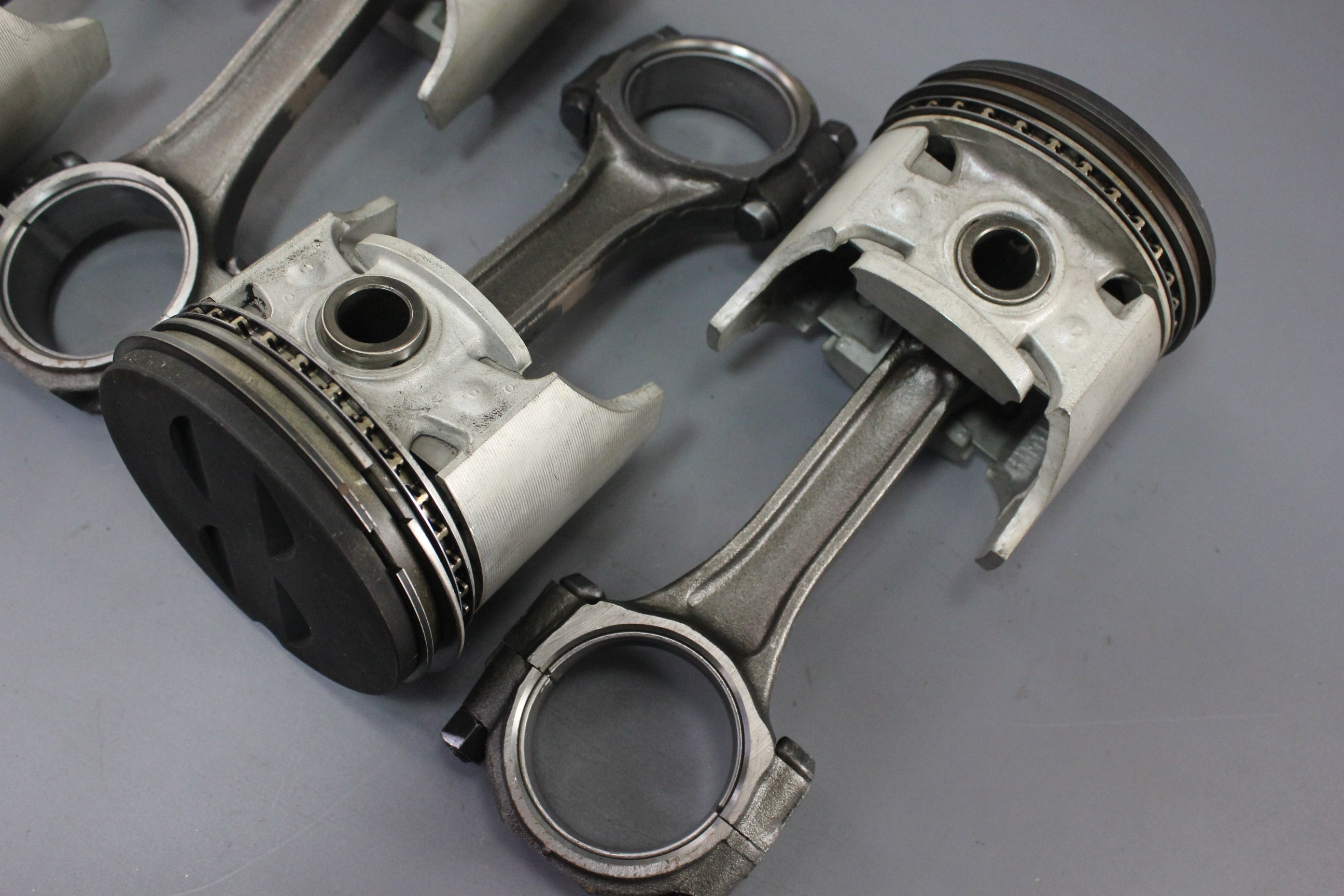 GM 2771318 Piston Connecting Rod Set MerCruiser 736-2343 2.5L 120hp 4cyl 153CID