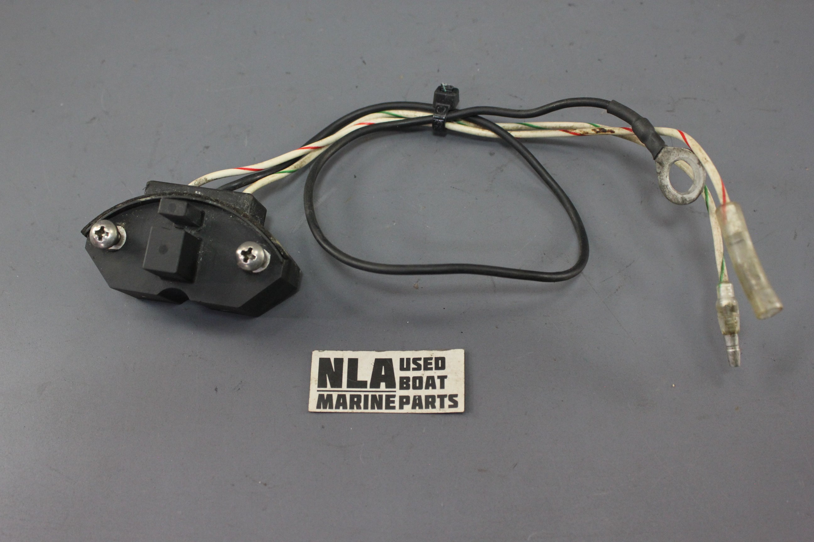 MerCruiser V6 V8 Thunderbolt Ignition Distributor Sensor Sierra 18-5116-1 81-97