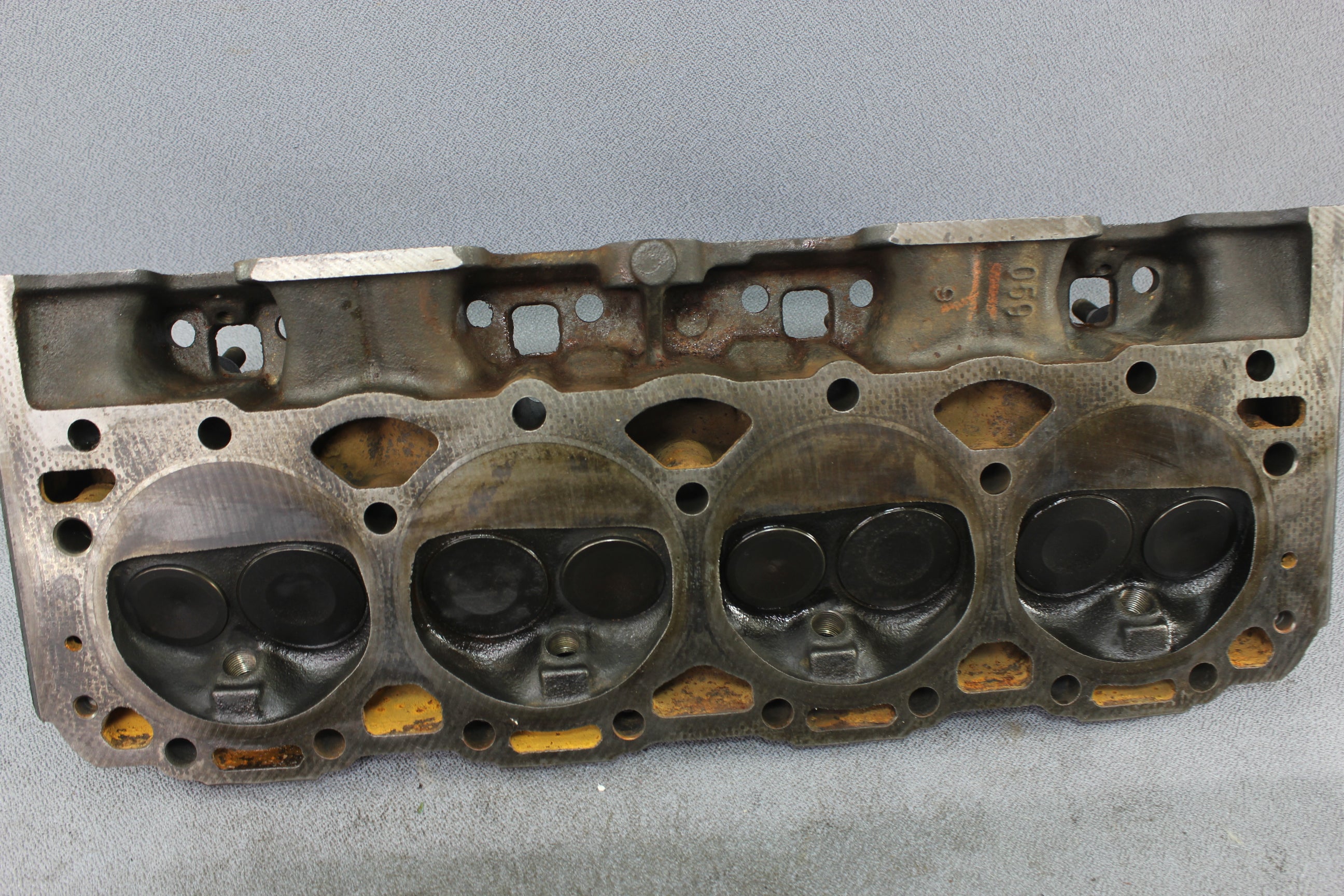 GM 12558059 Vortec Cylinder Head Pair V8 5.0L 305 Chevy MerCruiser 938-802556