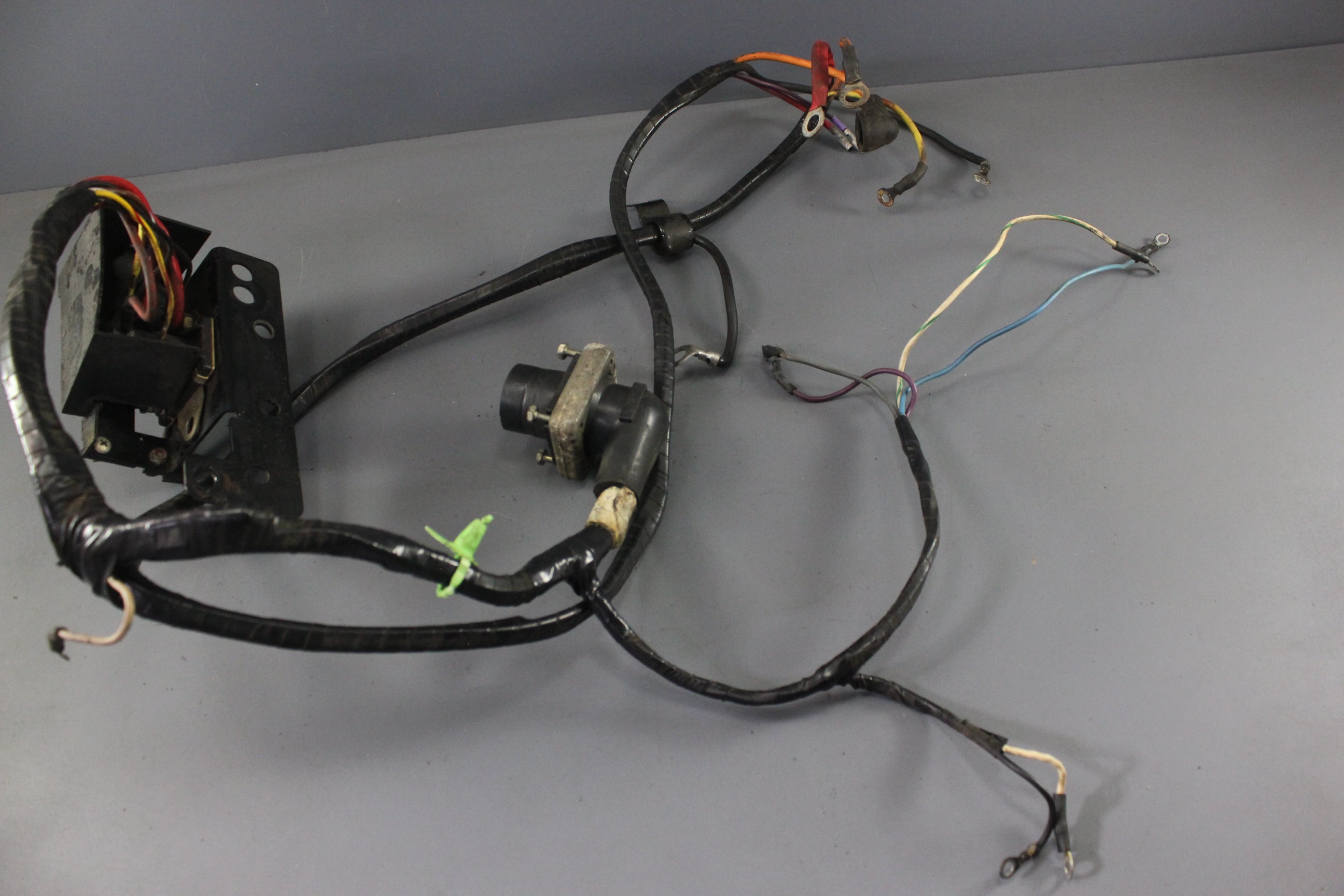 MerCruiser 305 5.0L V8 898 198hp 200hp Wiring Harness 84-98423A1 84-98423A7 2BBL