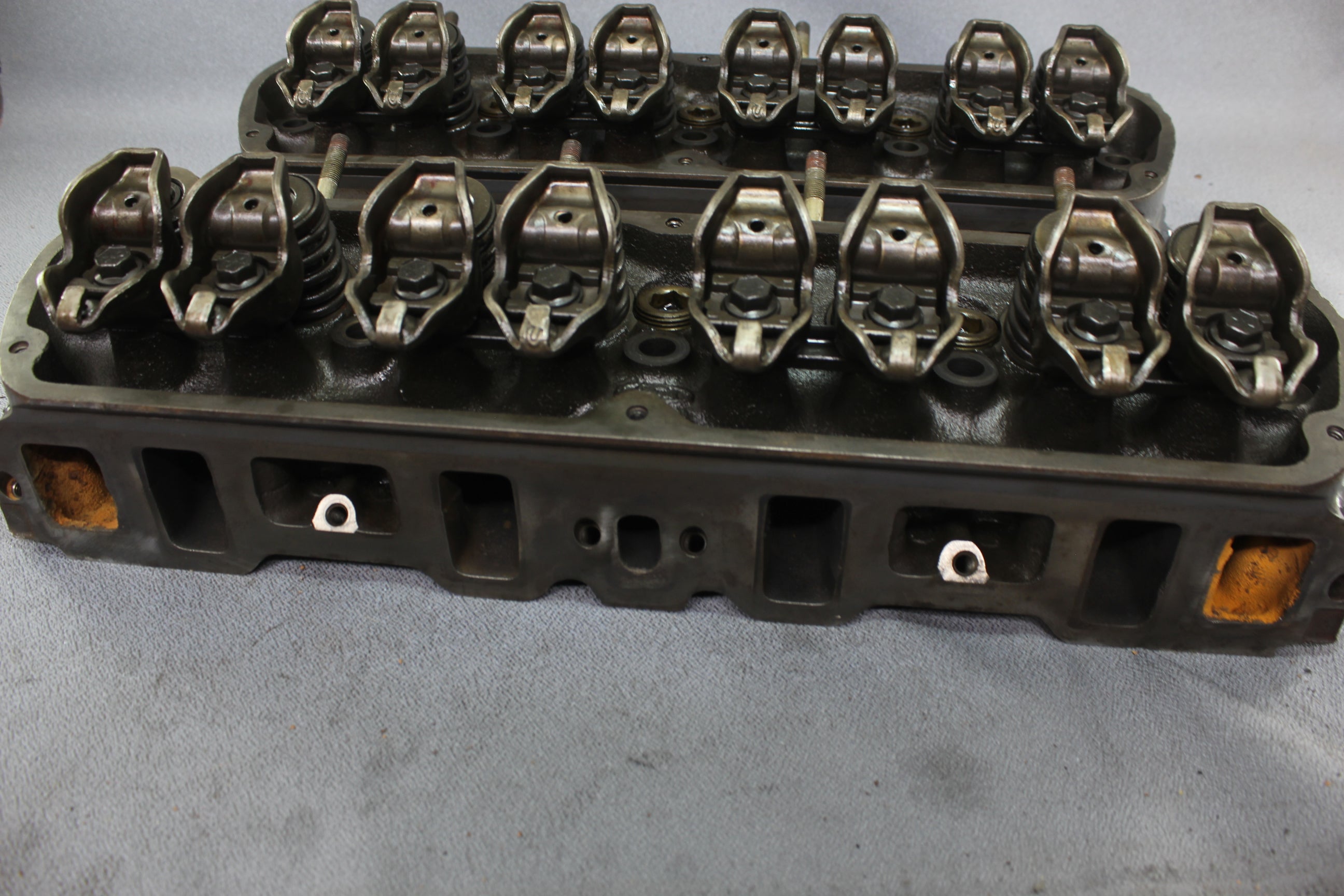 OMC 986085 0986085 Ford 5.8L Cylinder Head V8 351 E8JL-AA Pair 1989-1993 Cobra