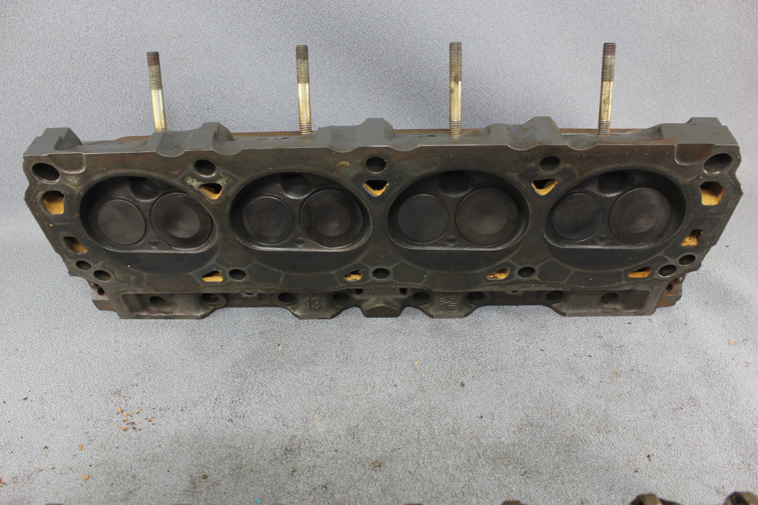 OMC 986085 0986085 Ford 5.8L Cylinder Head V8 351 E8JL-AA Pair 1989-1993 Cobra