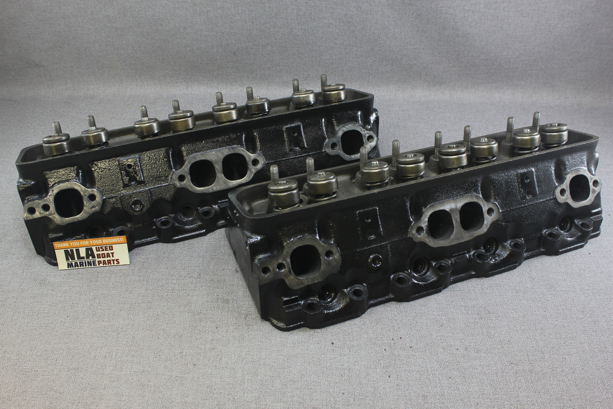 Chevy GM Chevrolet 14102193 V8 SBC 350 5.7L Cylinder Head Pair MerCruiser Marine